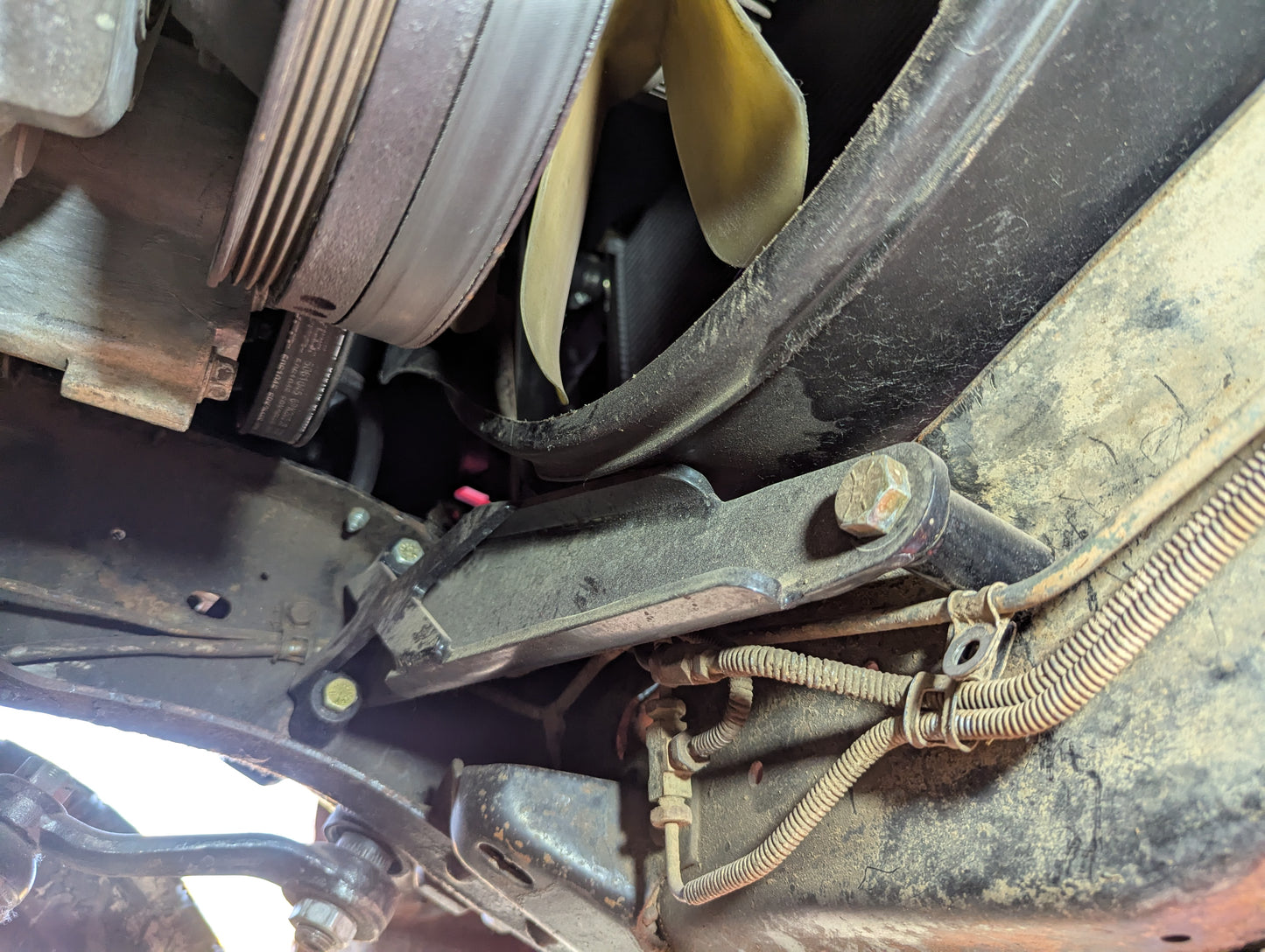 73-87 GM Steering box reinforcement bracket