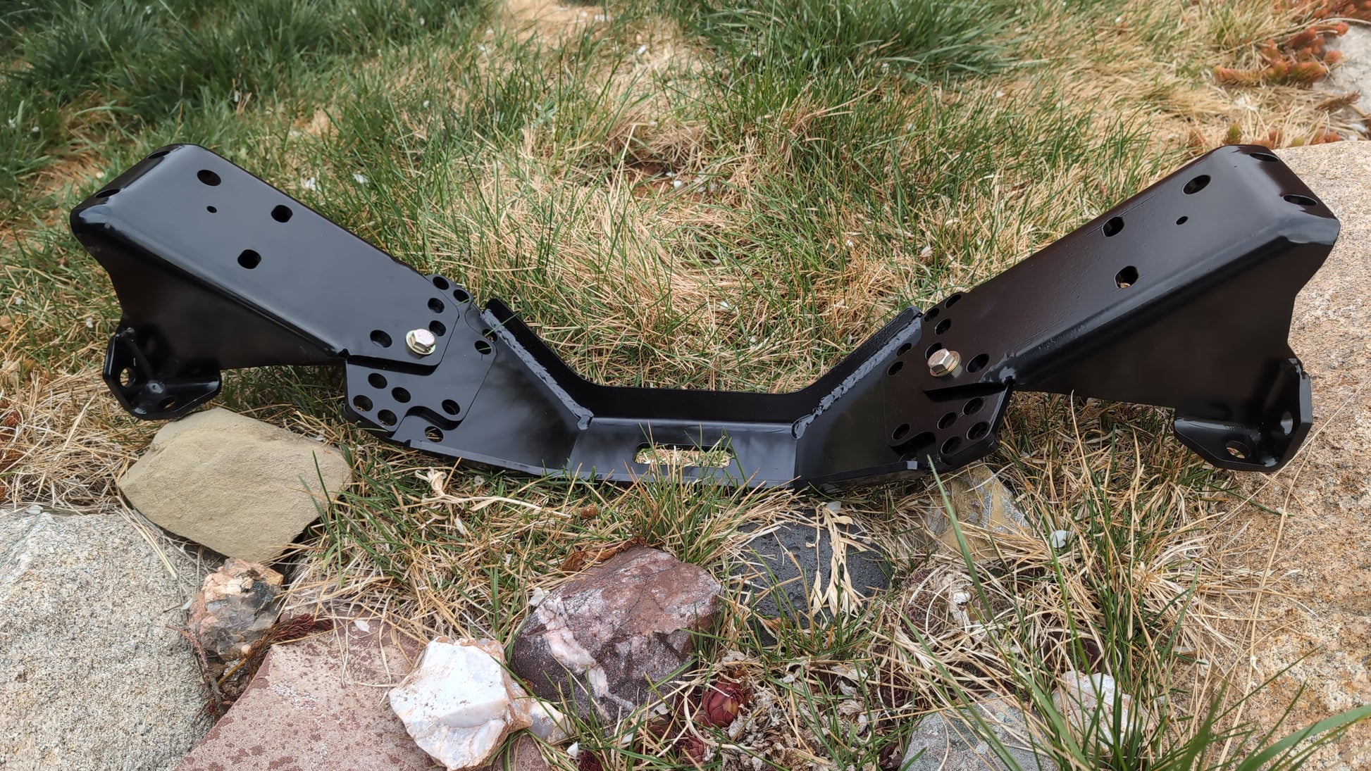 HD frame mounts and crossmember
