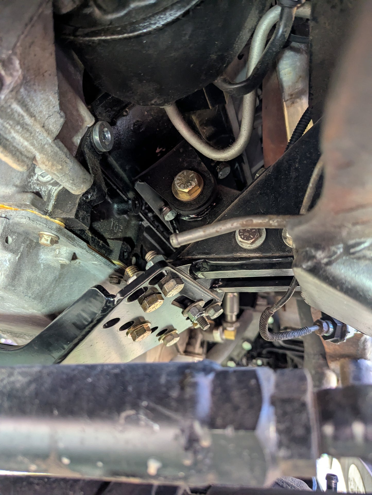 Adjustable Squarebody Engine Crossmember